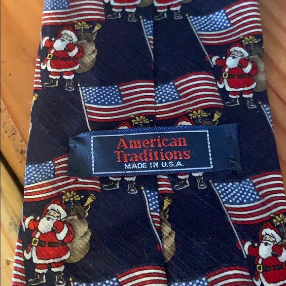 American flag Santa Tie 100% Silk Made in USA - Picture 3 of 4
